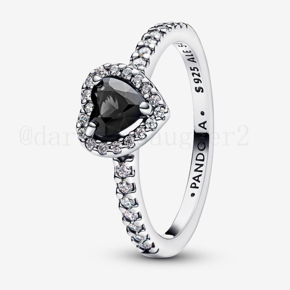 Pandora Elevated Black Heart Ring